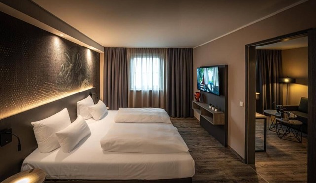 2 Warm & Welcoming Rooms near Stuttgart Attractions — Ideal for Weekend Escapes
