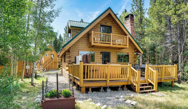 24STR-00023 Fairplay Cabin w/Hot Tub on 4 Acres!