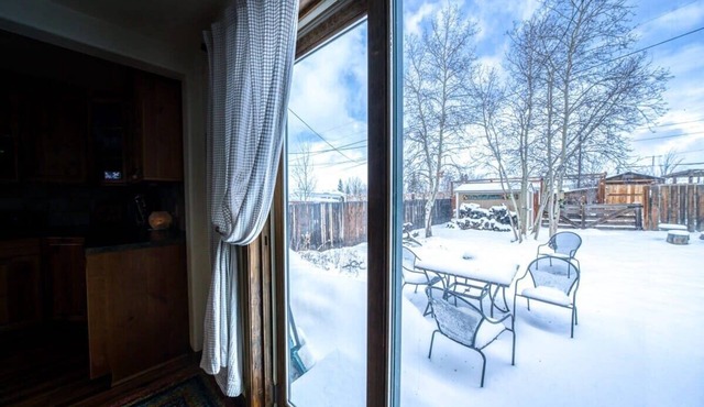 2BR Victorian Retreat Near Trail & Pet Friendly