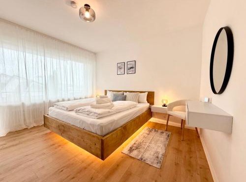 3 BR kostenloser Parkplatz, WLAN, Balkon