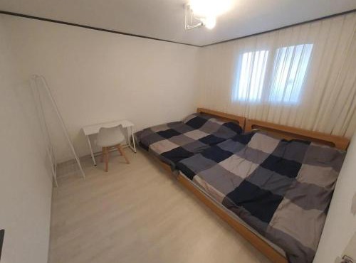 3, Near Hongik univ for family 2nd floor