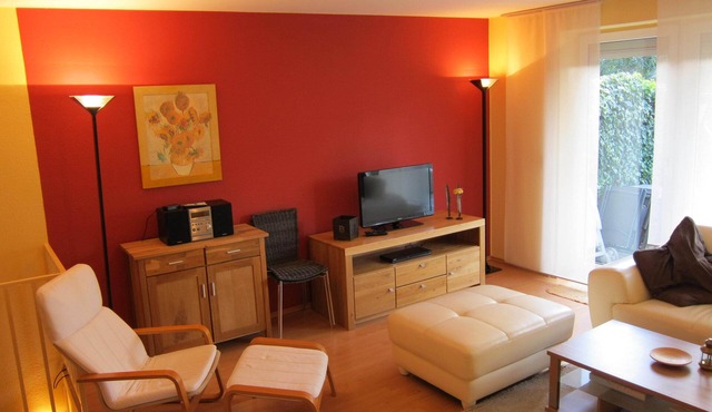 3 room non-smoking apartment west of Hamburg for 6 people!