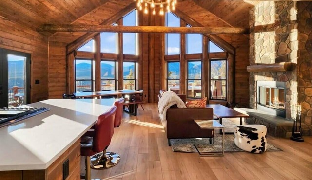 3BR+Loft Modern Mountain Retreat w/Hot Tub