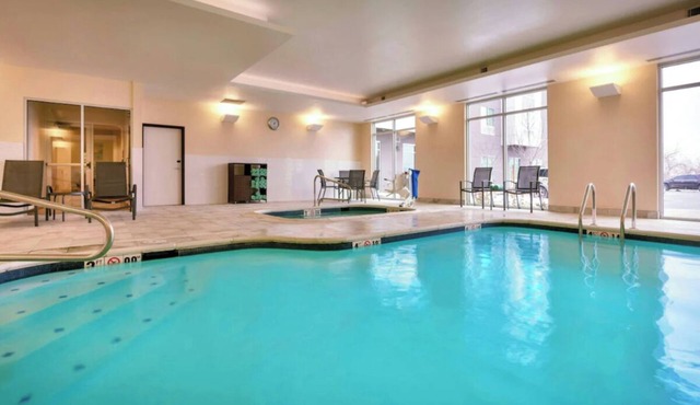 4 Units w/Pool, Gym & Breakfast | Minutes from Red Rocks Amphitheatre & Downtow