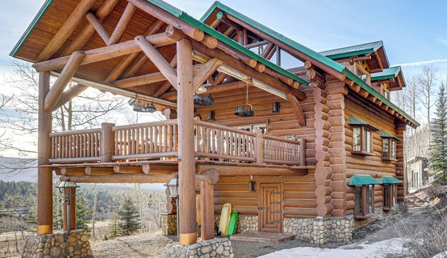 5 Mi to Purgatory Resort, Mtn-View Family Cabin!