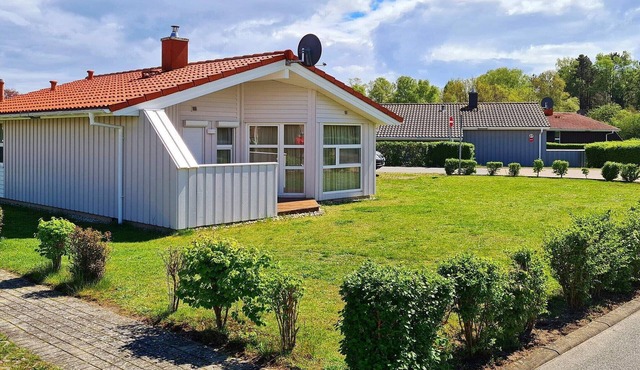 6 person holiday home in GROEMITZ