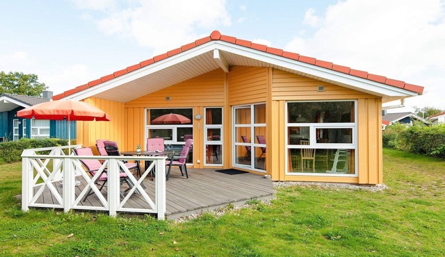6 person holiday home in GROEMITZ