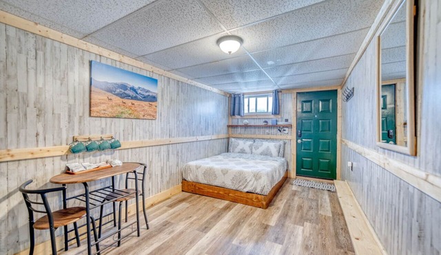 7Cozy Dog Friendly Private Room Downtown Leadville