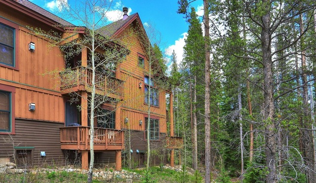 8757 Trappers Crossing 1 Bedroom Townhouse by RedAwning