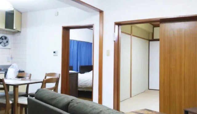 A 2LDK apartment perfect for groups Capacity 6 p - JapaneseWestern style room LDK 52m2 5 people can stay 4 minutes walk from the nearest station 1 free parking lot Building A 101/Takamatsu Kagawa