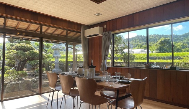 A Japanese garden where you can enjoy nightly illuminations and JAPANDI styles.