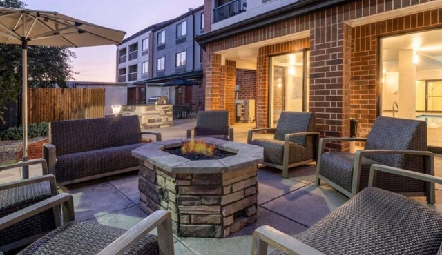 A recently renovated, inviting hotel near Lakewood, Colorado