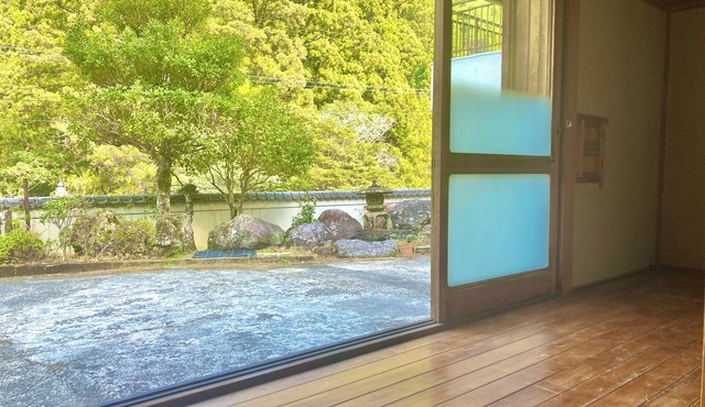 A two-story wooden house for rent. For a relaxing stay in the southern part of Tokushima Prefecture. Many tourist attractions within a 20-minute drive!