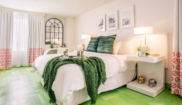 Adventure Awaits | Downtown Stay | Retro Stay in the Heart of Denver