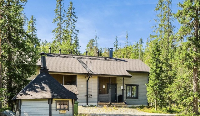 Aihki pine cottage (aikaisemmin aihki b) by Interhome