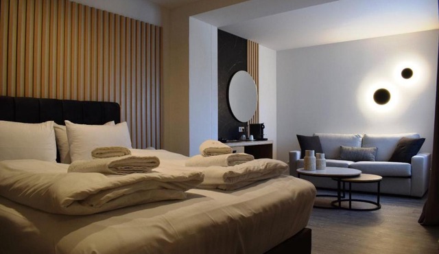 Akropolis Hotel