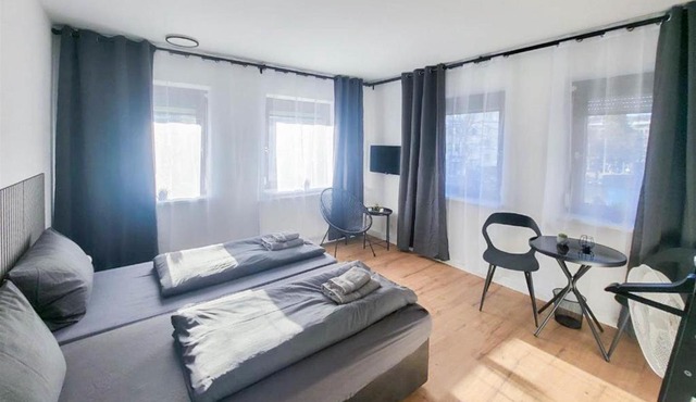 ALFA Stuttgart City 4ZW Beste City Lage Berliner Platz max 8 Personen Netflix Küche WM l 4BR 7 Beds 8 people l Fully equipped Kitchen & Bathroom
