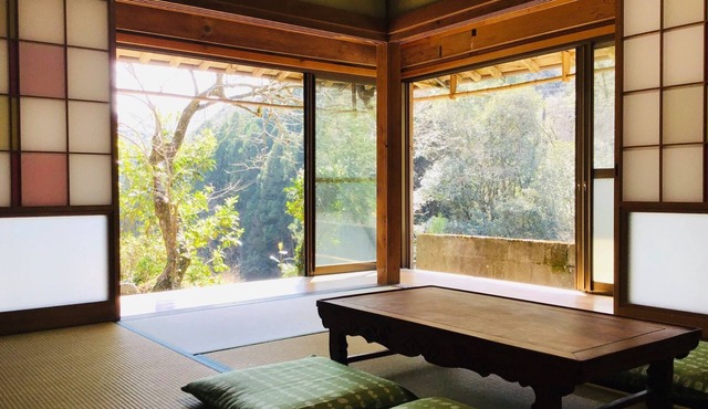 An old folk house inn quietly standing in the moun/Shimanto Kōchi