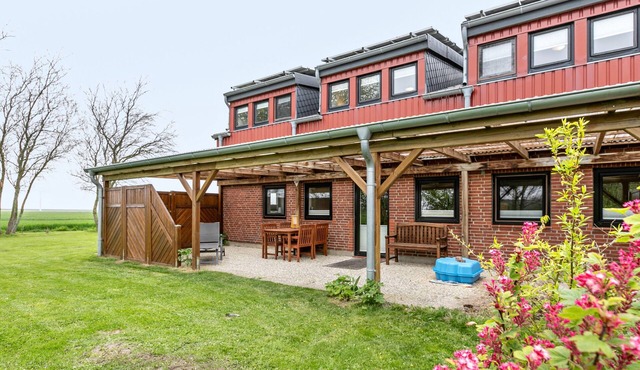 Apartment 'Ferienwohnung Seehund' with Shared Garden, covered terrace and Wi-Fi