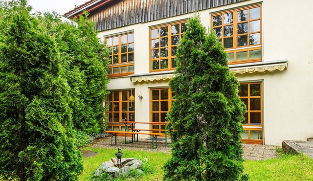 Apartment 'Schatzlmayr' with Terrace and Wi-Fi