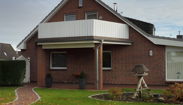 Apartment 'Ferienwohnung Neumann' with Shared Garden, Balcony and Wi-Fi