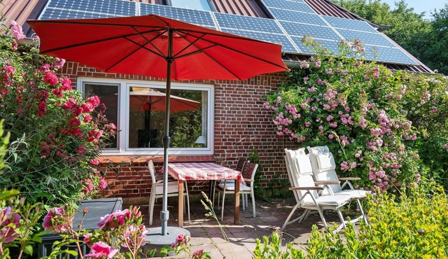 Apartment 'Ferienwohnung Gartenfreude' with Private Terrace, Private Garden and Wi-Fi