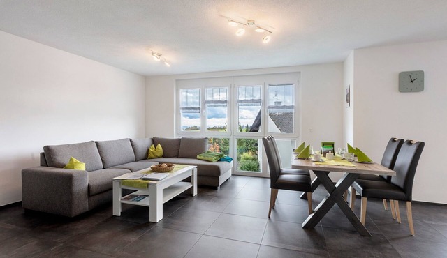 Apartment 'Haldenweg' with Mountain View, Shared Garden and Balcony