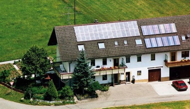 Apartment 'Haus Gisela Berger' with Shared Terrace, Shared Garden and Balcony