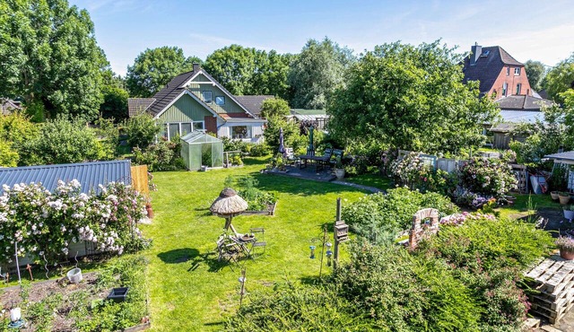 Apartment Klein Bullerbü in Schülp an der Nord Sea with Shared Terrace, Garden and Wi-Fi
