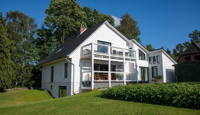 Apartment Lieschenhüs with Schleiblick, sea view on the 1st floor with two bedrooms. Ideal for families and couples with pets!