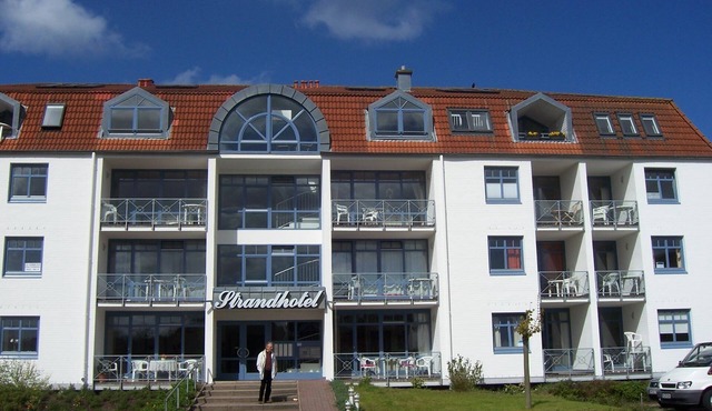 Apartment located directly on the beach promenade, in the 1st row to the beach.