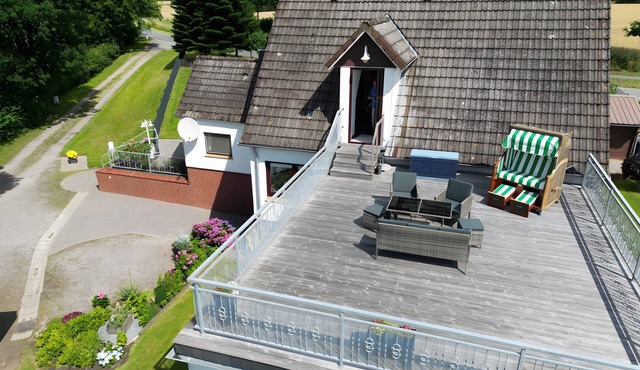 Apartment “Mit Weitblick” with Private Terrace and Wi-Fi