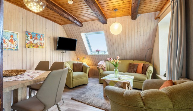 Apartment 'Nordwind' with Private Terrace, Shared Garden and Wi-Fi