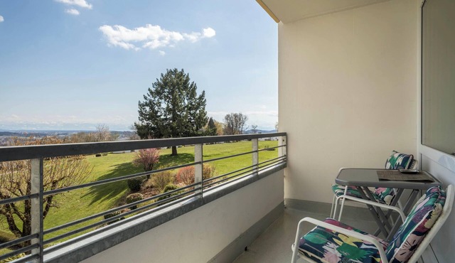 Apartment “Panoramablick” with Lake and Mountain View, Garden & Pool