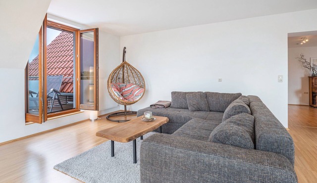 Apartment 'Storchenblick' with Balcony and Wi-Fi