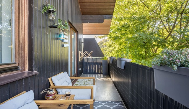 Apartment 'Time 2 Sea' with Shared Garden, Balcony and Wi-Fi