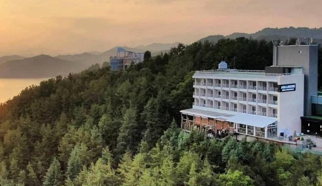 Asia Lakeside Hotel