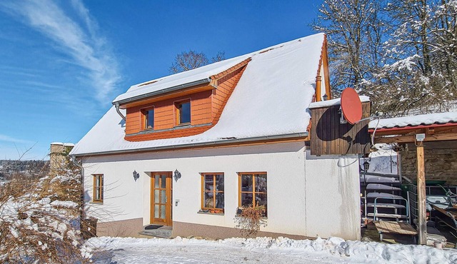 Awesome home in Kranichfeld with WiFi