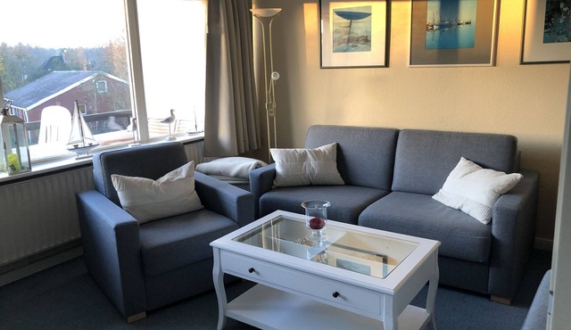 Beautiful, bright apartment with south/west balcony near the beach