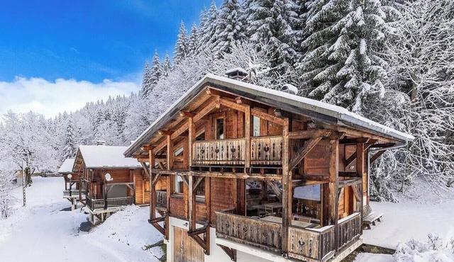 Beautiful Chalet Pierre, Les Gets. Former guest favourite, under new ownership.