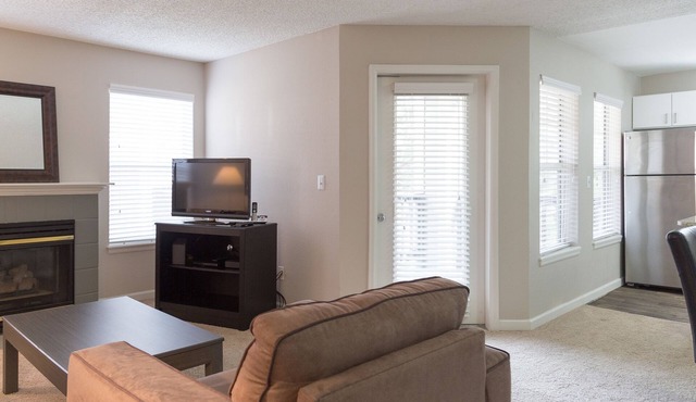Beautiful fully furnished, all-inclusive, apartmentin Boulder, Colorado!