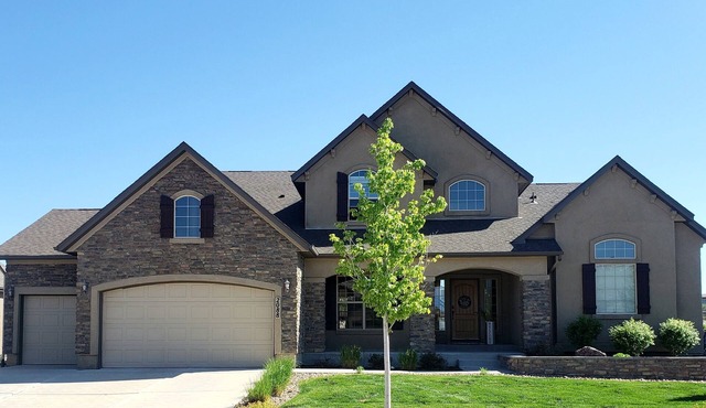 BEAUTIFUL PROPERTY.5 MIN FROM AIR FORCE. 5200 SQ FT. 5 BR. 5 BR. LG. Patio