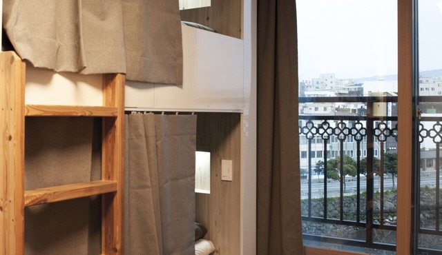 Bed Radio Dongmoon - Hostel