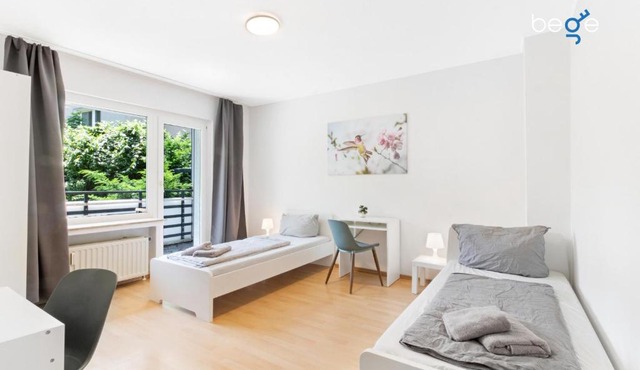BEGE APARTMENTS Work Zen