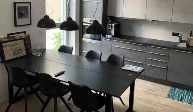 Best4U: Marvelous 2-rooms condo in Friedrichshain
