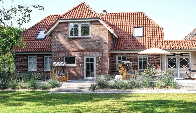 Bi de Bark – Enjoy Stylish Living in a Holiday Home with Sauna and Terrace