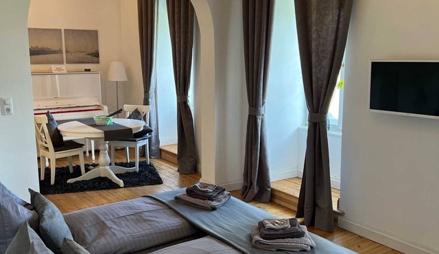 Blüthner Apartment - Schloss Grabow, Resting Place & a Luxury Piano Collection Re