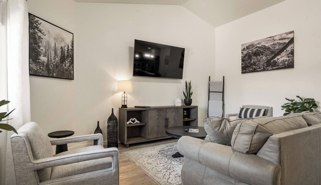 Black Canyon Retreats, Your Home Away From Home