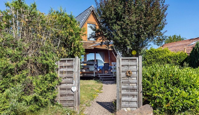 Black Forest Chalet Holiday Home with Terrace, Garden and Wi-Fi