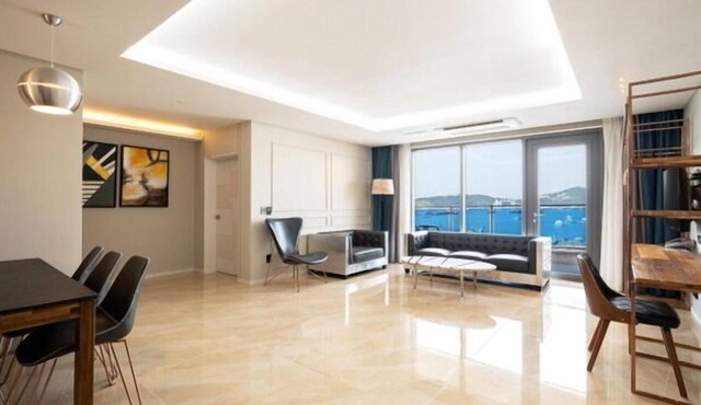 Blanc Hotel & Resort
